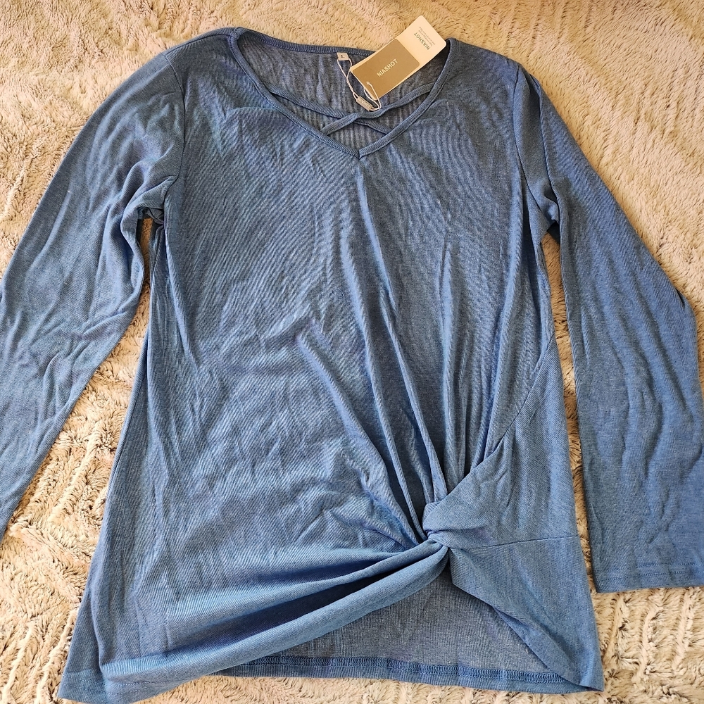 Long sleeve v-neck